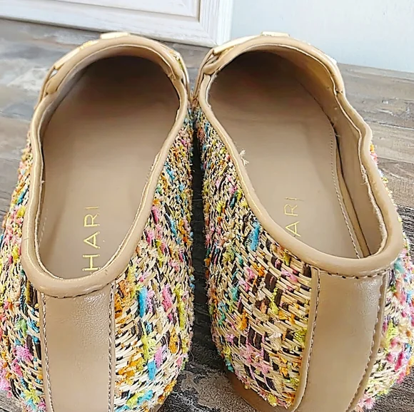 New Tahari Multi Colored Tweed Loafers With Gold Hardware Size 8.5 - Picture 5 of 8